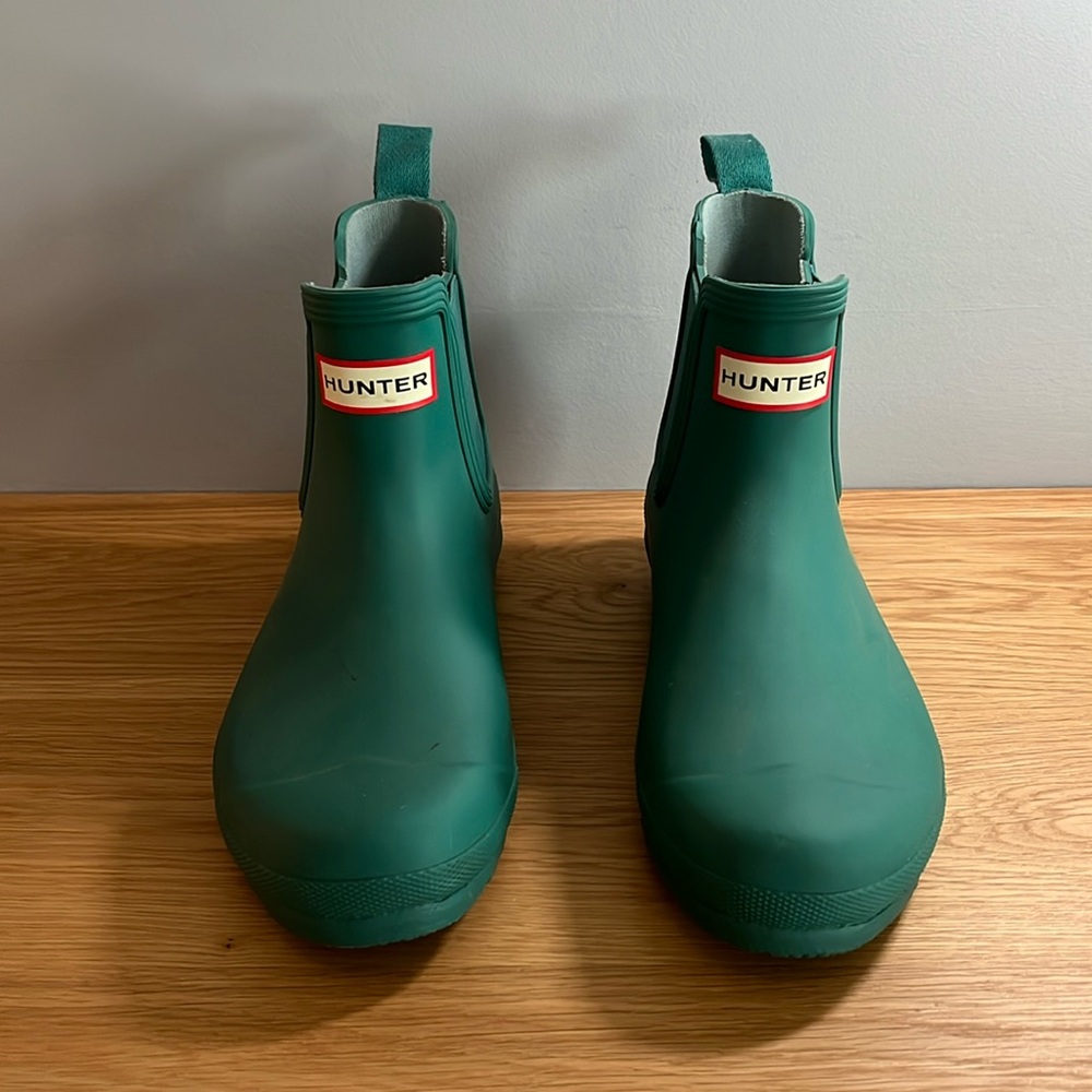 Hunter Women’s Chelsea Boots size 7
